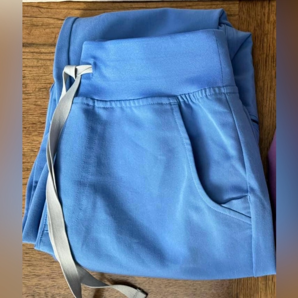 Zamora petite joggers